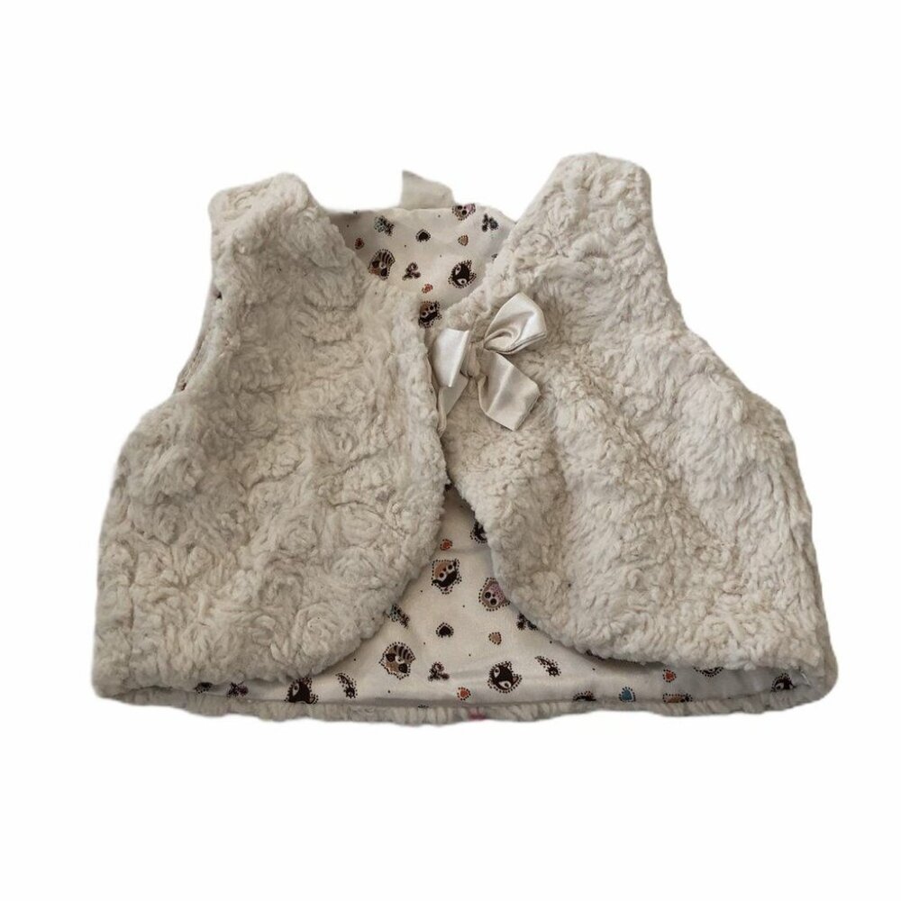 H&M Baby Girl White Faux Fur Vest Size 6-9 Months Lined Bow Closure Cozy Cute - Picture 1 of 4